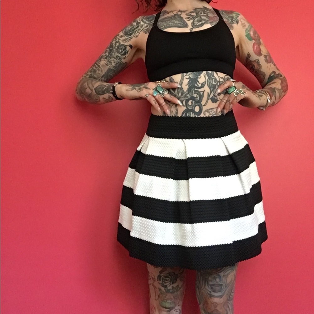 Black and white striped 25” waist skirt